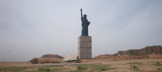 bahria-town-phase-8-statue-of-liberty