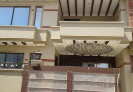 10 Marla Ideal Location Beautiful House in E-11/1 MPCHS Islamabad