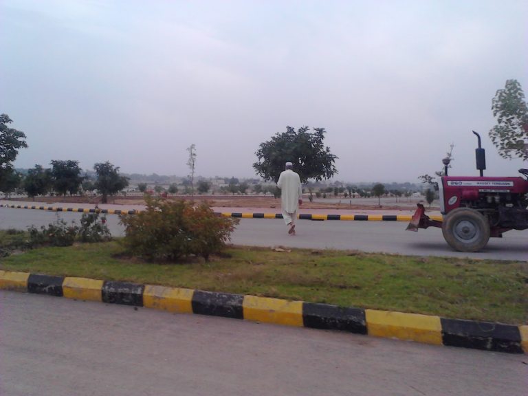 10 Marla Ideal Location Plot in A Block Gulberg Residencia Islamabad