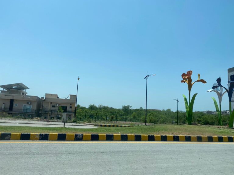 8 Marla Corner Boulevard Plot for Sale in Sector G Bahria Enclave Islamabad