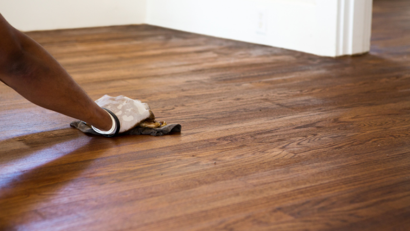 Wooden floor easy to renovate