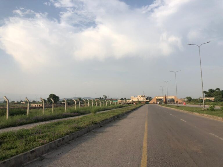 5 Marla Residential plot for sale in Park enclave 3 Islamabad