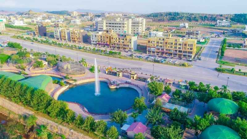 Bahria Enclave facilities and amenities, Commercials