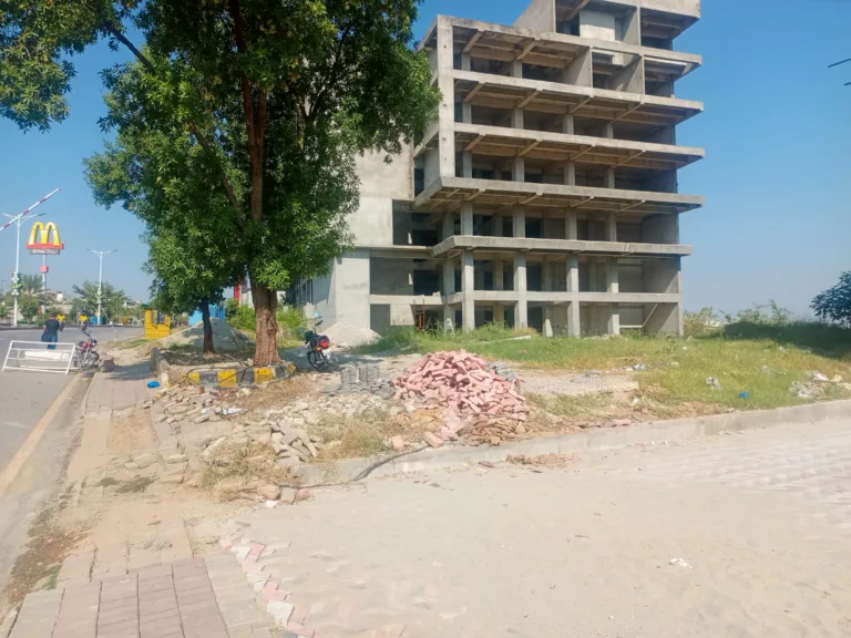 1.5 kanal Commercial Plot for Sale in Bahria Phase-7