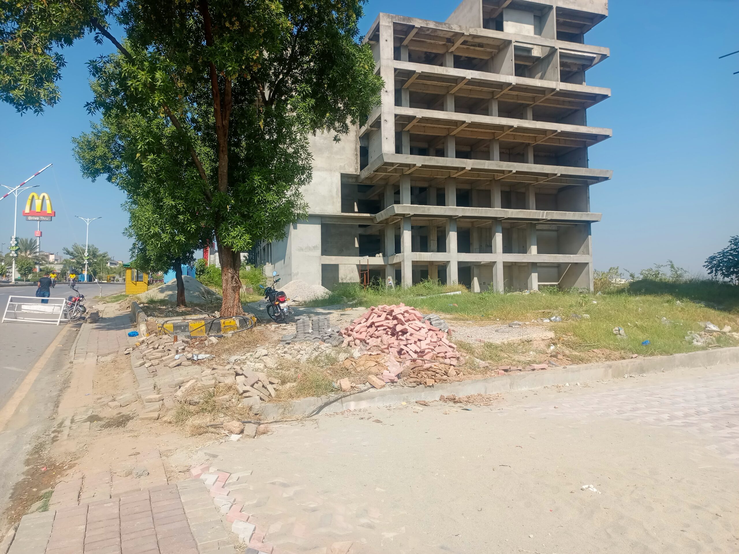 1.5 kanal Commercial Plot for Sale in Bahria Phase-7