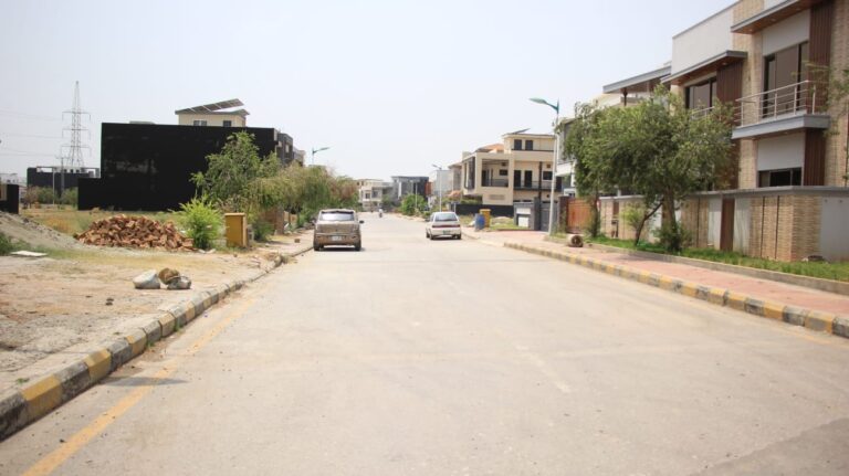 22 Marla Plot for Sale in Usman D Block Bahria Town Safari Valley