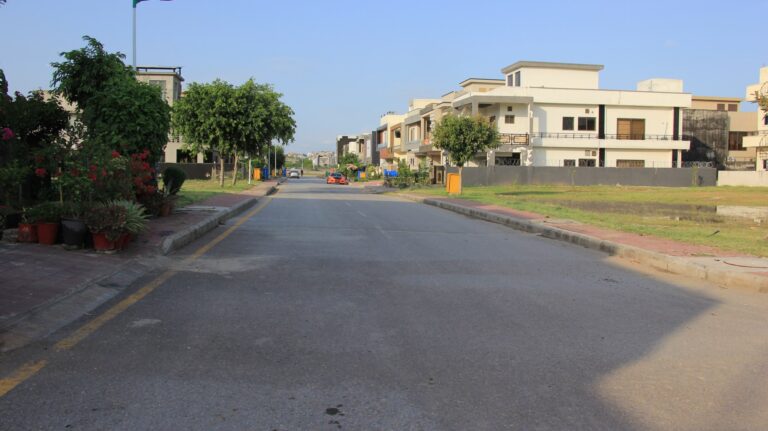 1 Kanal Plot for Sale, Main Boulevard, Bahria Town Phase 7 Islamabad