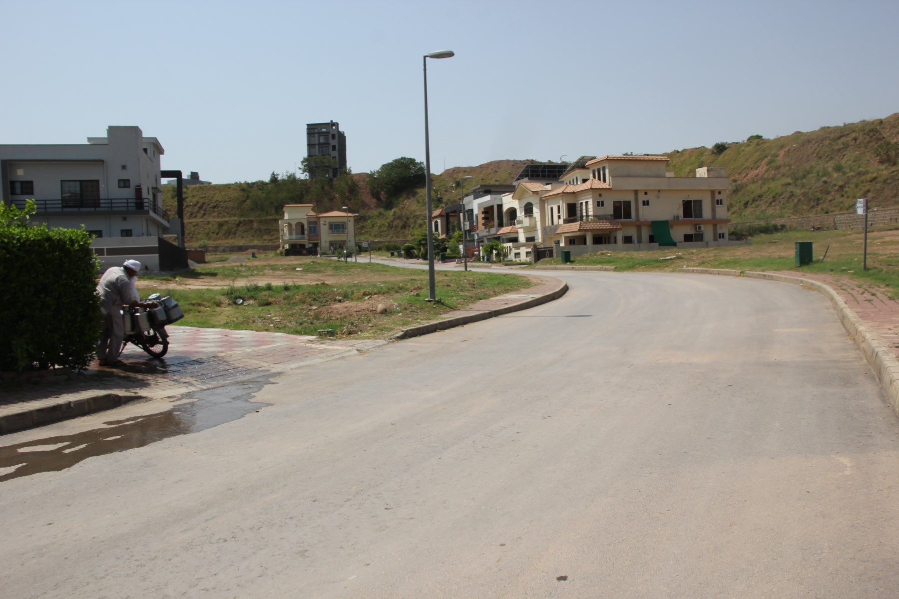 Sector E Bahria Town Phase 8 Rawalpindi Pictures 124