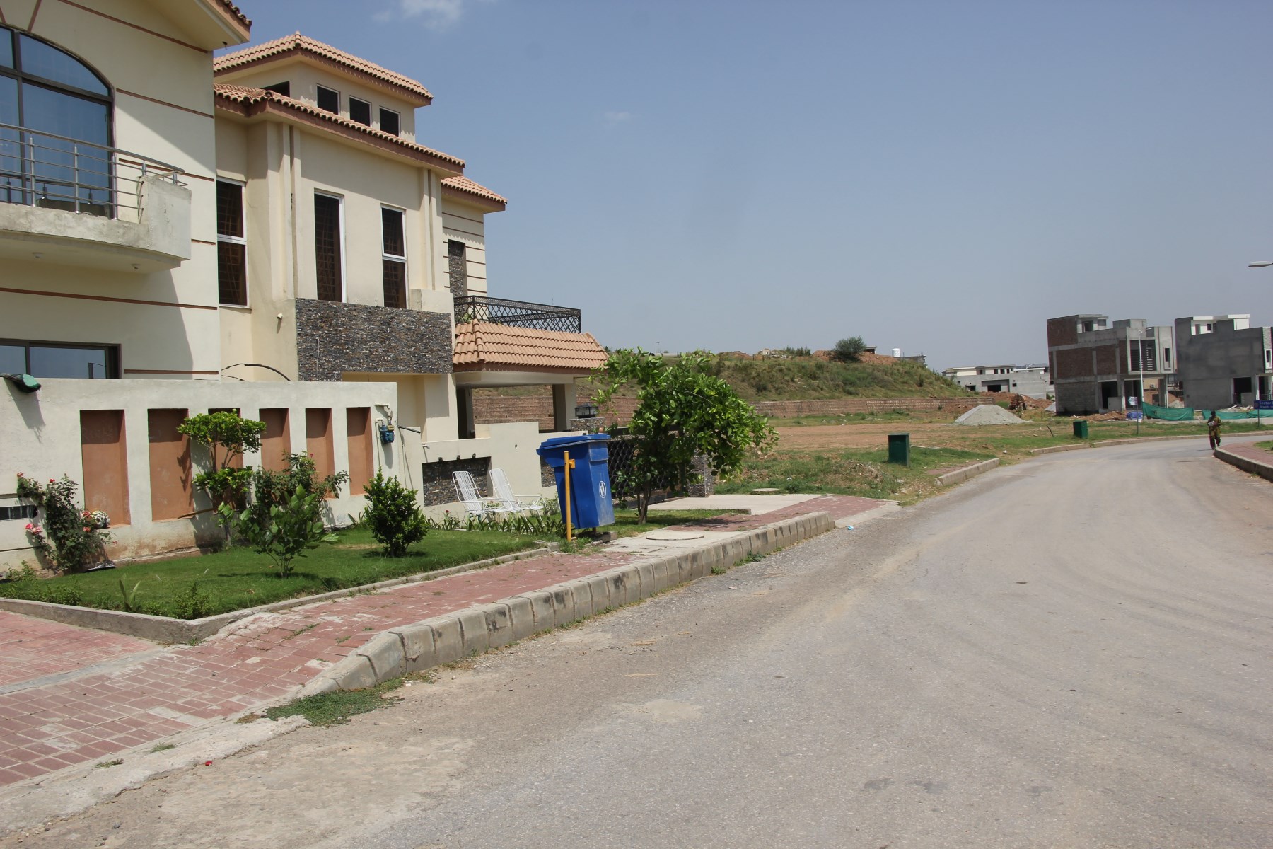 Sector E Bahria Town Phase 8 Rawalpindi Pictures 129