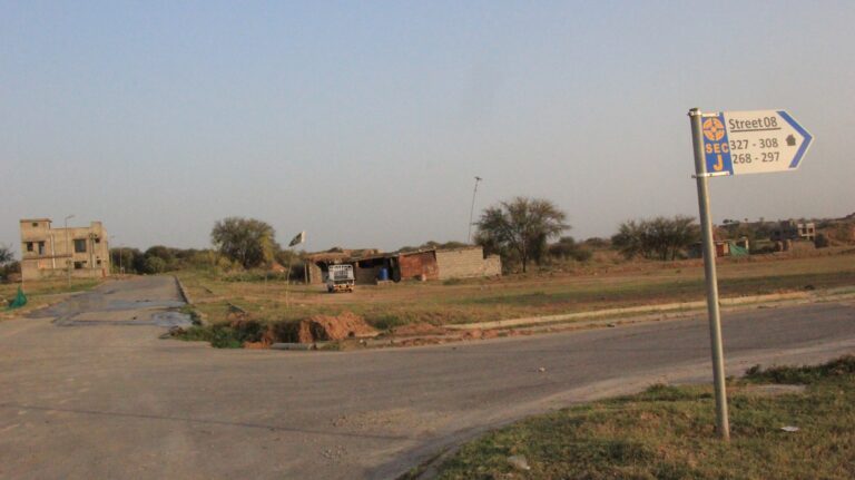 Main Boulevard 8 Marla Plot for Sale in Sector J, Bahria Town Phase 8 Rawalpindi