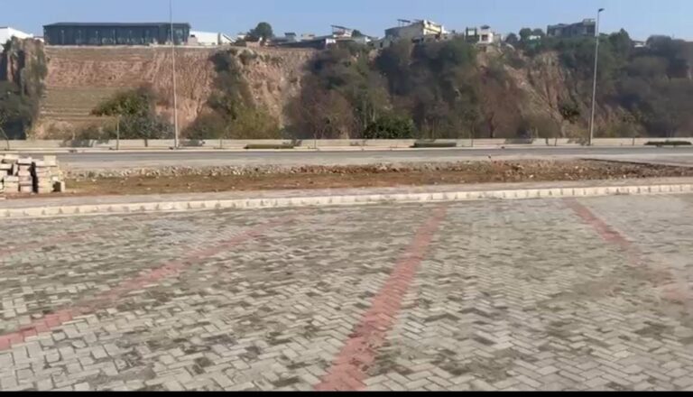 ​5.33 Marla Front-Open Commercial Plot for Sale – Amaltaas Road, DHA Phase 1