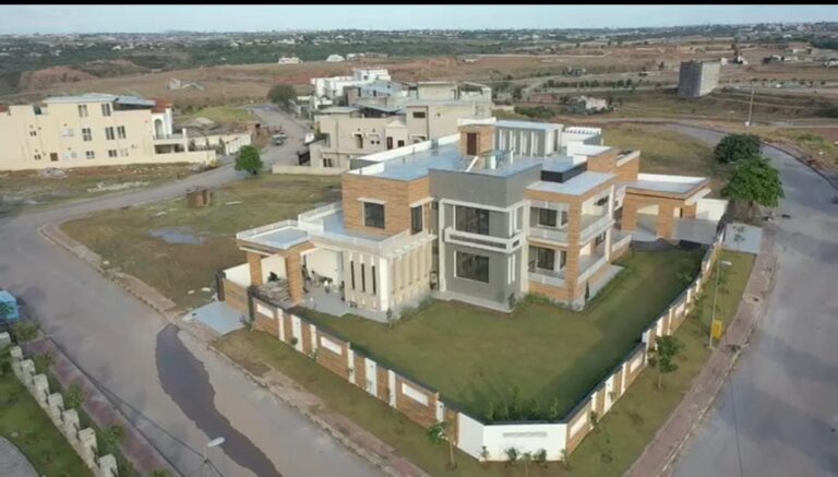 3 Kanal Corner Designer Villa for Sale – Triple Storey, Park Facing, 10-Bed with Cinema | DHA Phase 3, Islamabad