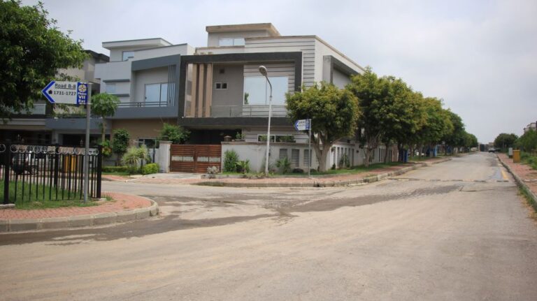 Secure Investment: 10 Marla Plot in Bahria Town Phase 8 Rawalpindi