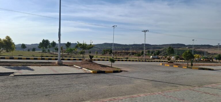 8 Marla Corner Plot for Sale in DHA Valley Sector Bluebell