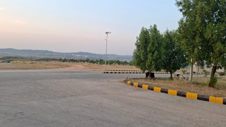 Oleander Block DHA Valley Phase 7 Islamabad: 5 Marla Park Facing Plot – Urgent Sale