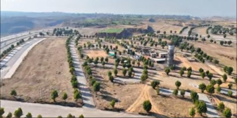 Lowest Price Deal: 5 Marla Plot for Sale on Installments in Lavender Block