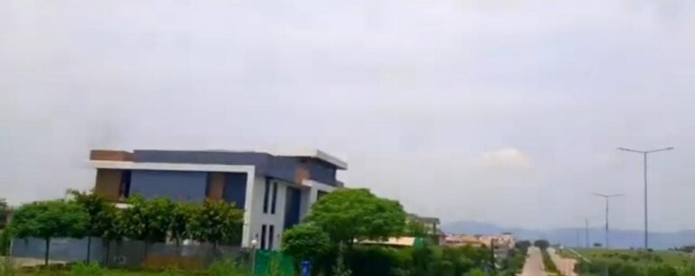 Corner Investment Plot: Corner 4 Marla Plot Up for Sale in G-13/4 G-13 Islamabad