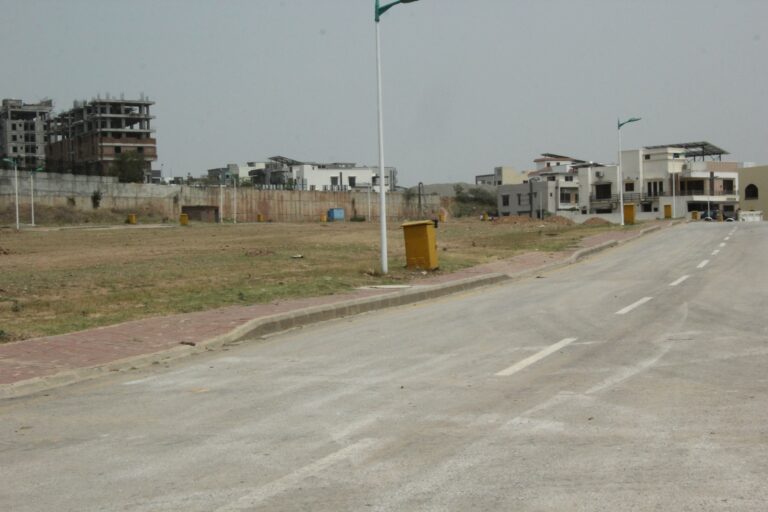 Solid Land Deal: Sector B, Bahria Town Phase 8 Rawalpindi 10 Marla Plot for Sale