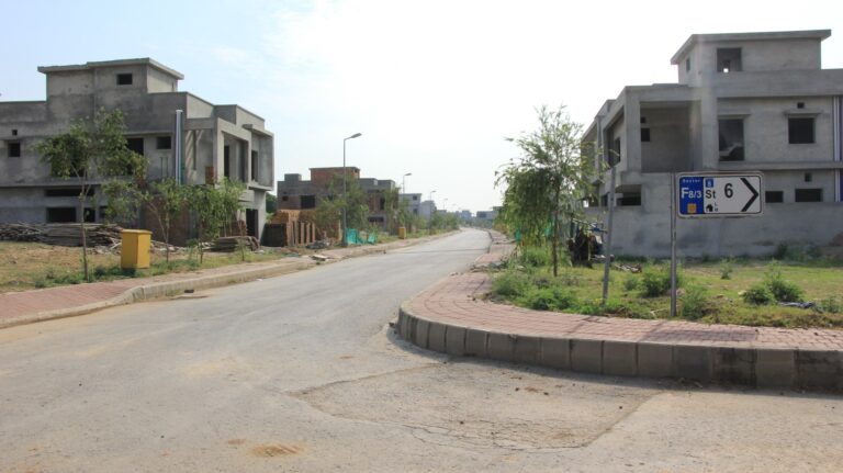 Secure Transfer: Sector F-3, Bahria Town Phase 8 Rawalpindi 10 Marla Plot for Sale