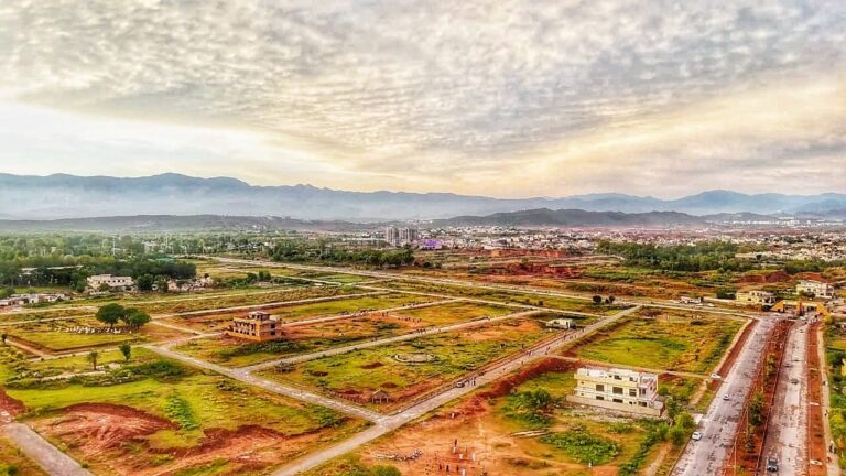 Park Facing 1 Kanal Plot Available for Sale in Phase 1, Park Enclave Islamabad