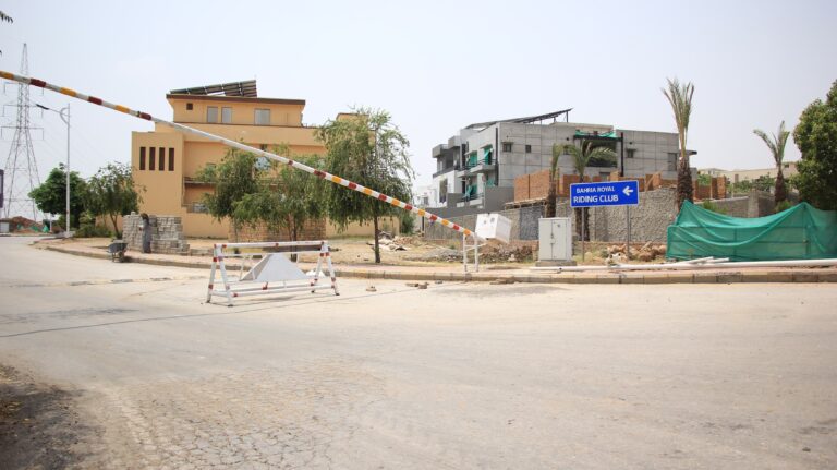Corner Opportunity: Bahria Town Phase 8, Rawalpindi Corner 5 Marla Plot for Sale