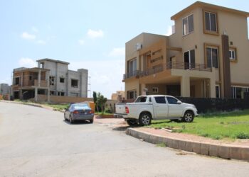 Extra Land Advantage: 10 Marla Plot for Sale in Bahria Hamlets