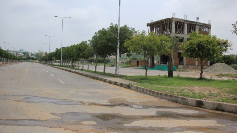 Premium Corner Deal: Bahria Town Phase 7 Rawalpindi Corner 10 Marla Plots for Sale