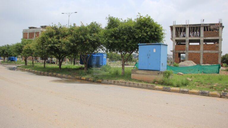 Premium Corner Deal: Bahria Town Phase 7 Rawalpindi Corner 10 Marla Plot for Sale