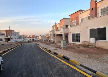 Premium Boulevard Corner: Corner 8 Marla House Available for Sale in DHA Homes