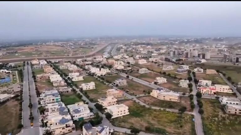 Corner Location: Corner 1 Kanal Plot Available in DHA Phase 5 Islamabad