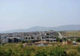 Spacious Family Home: 10 Marla House for Sale in G-14/4, CDA Sector G-14, Islamabad