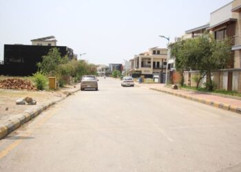 Bahria Town Phase 8, Sector B 10 Marla Plot 170 Series For Sale