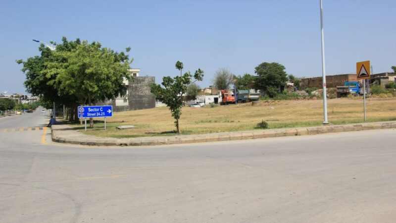Sector C Bahria Town PHase 8 Rawalpindi Pictures 98