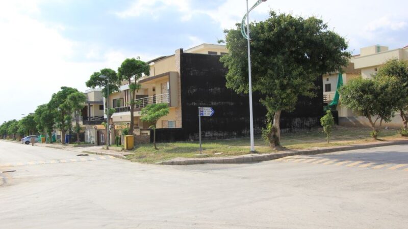 Sector E Bahria Town Phase 8 Rawalpindi Pictures 119