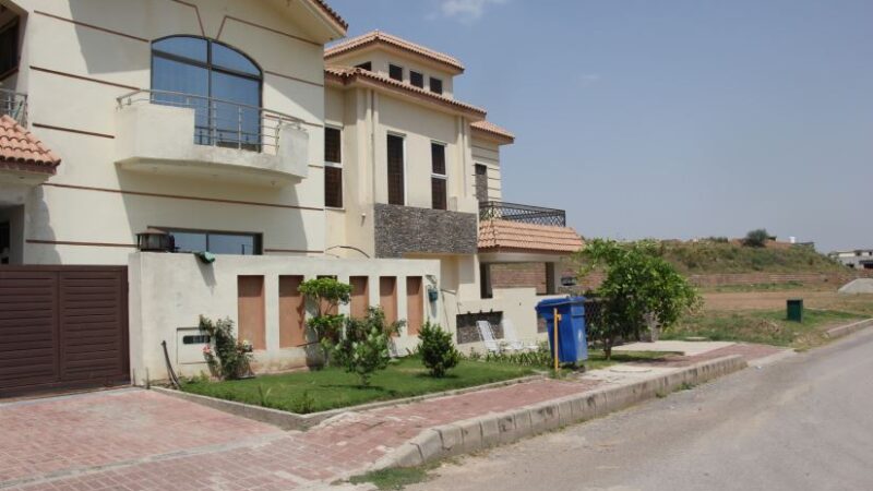 Sector E Bahria Town Phase 8 Rawalpindi Pictures 130