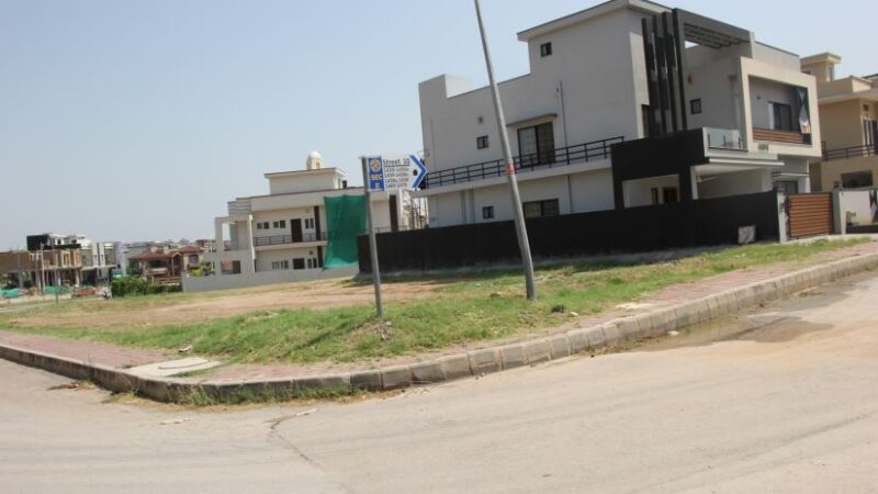 Sector E Bahria Town Phase 8 Rawalpindi Pictures 132